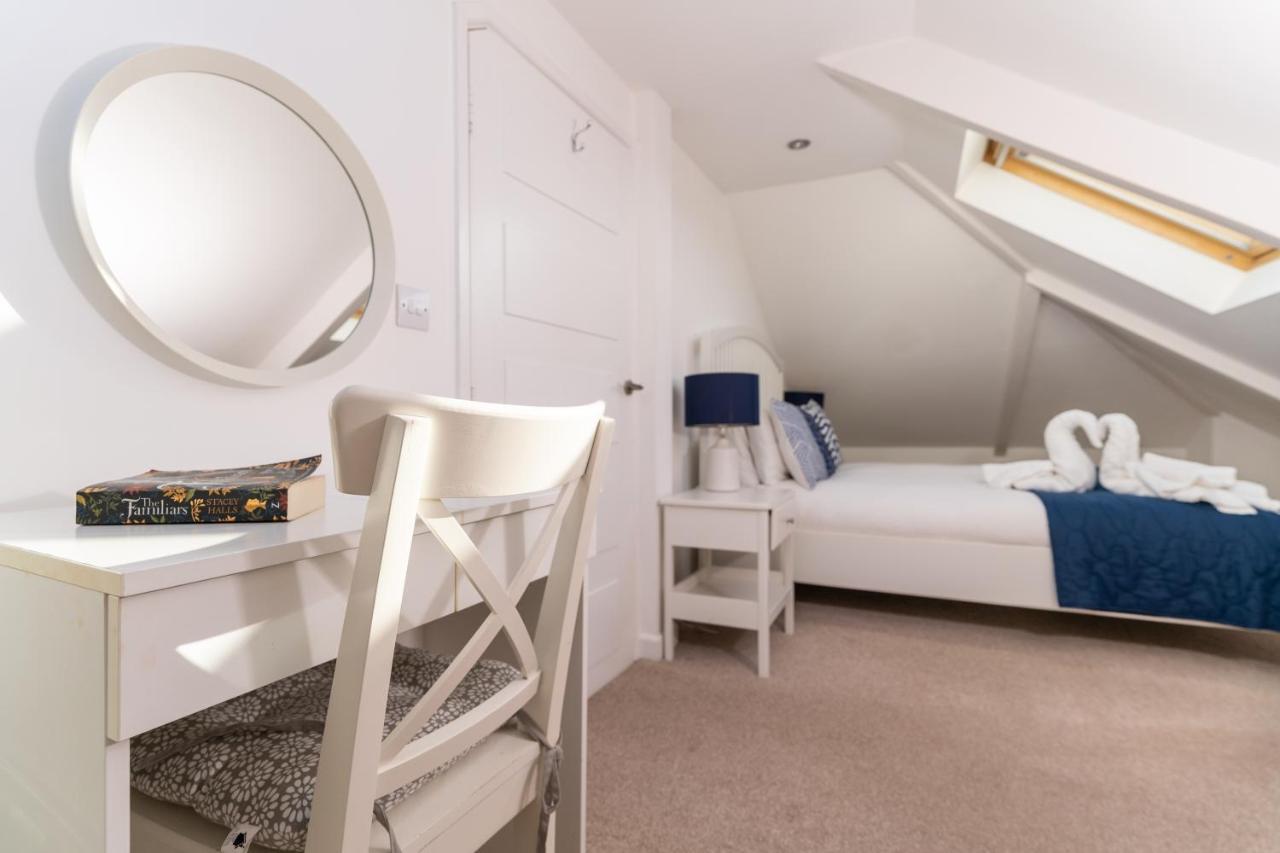 Stunning Views Over Mounts Bay With Balcony Penzance Exterior photo
